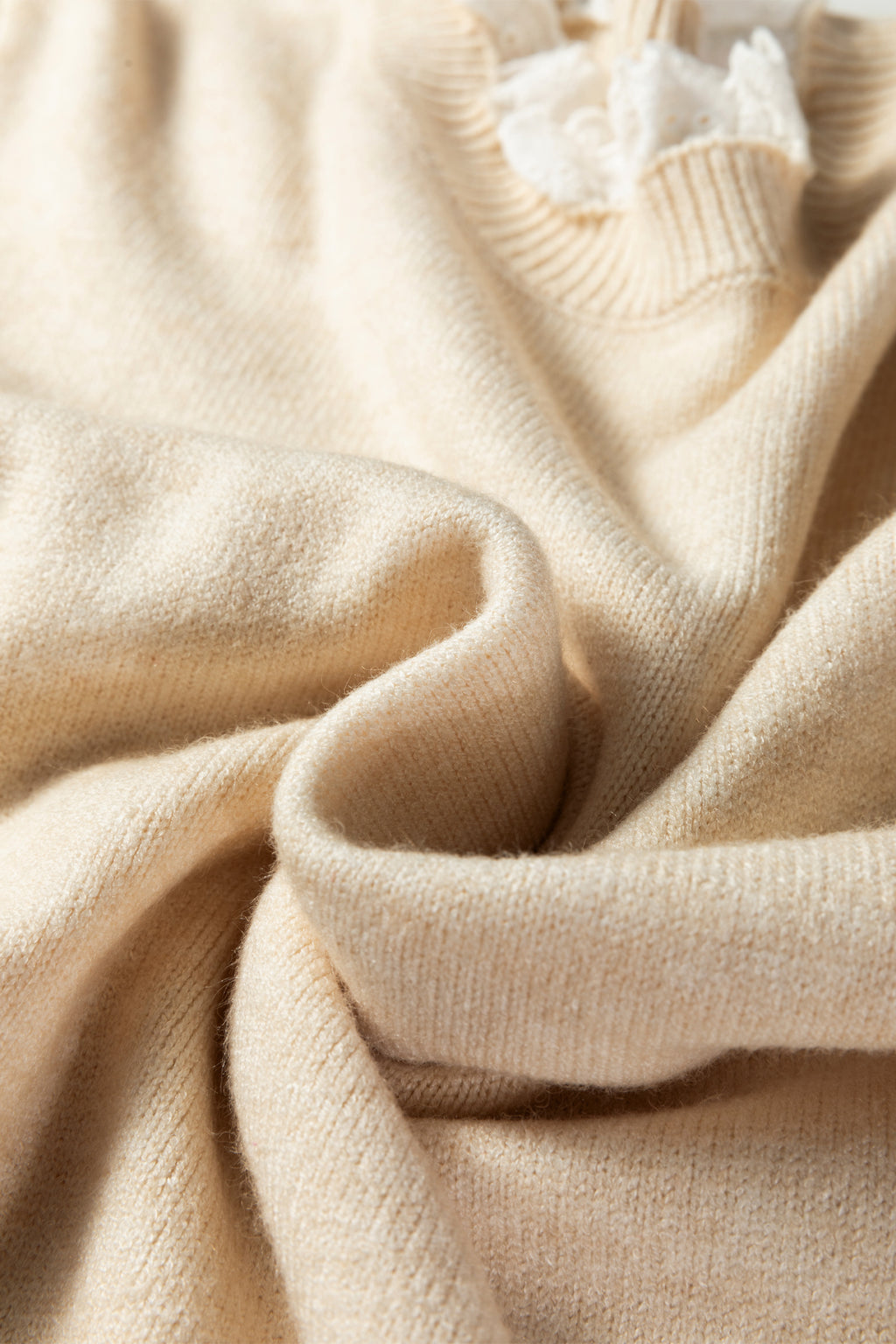 Jet Stream Lace Trim Patchwork Buttoned Cuffs Loose Sweater